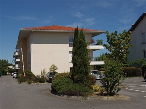 t3 à la vente -   31800  SAINT GAUDENS, surface 49 m2 vente t3 - UBI481753577